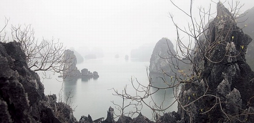 Travel to Halong bay in Winter Travel to Halong bay in Winter