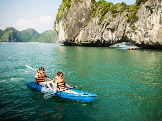 Kayaking at Lan Ha Bay Kayaking at Lan Ha Bay