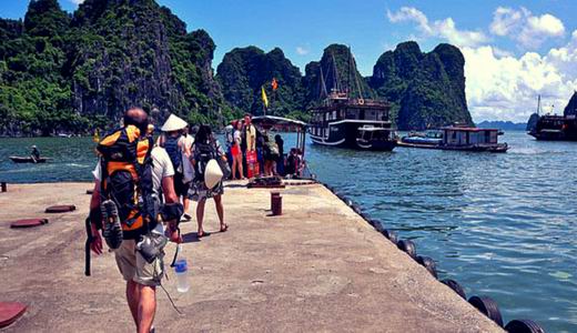 Halong boat cruise Halong boat cruise
