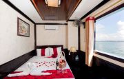 Hhoneymoon-cabin1