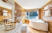 Jacuzzi