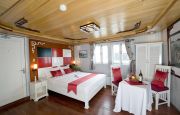 Double cabin
