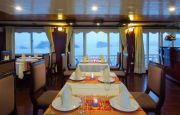Cruise restaurant