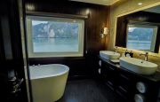 Bathtub