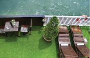 Cruise sundeck