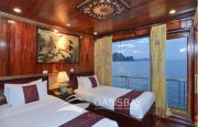 Twin bed balcony - upper floor