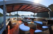 Cruise sundeck
