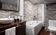 Bathroom royal suite