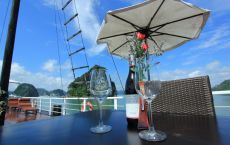 Cruise sundeck
