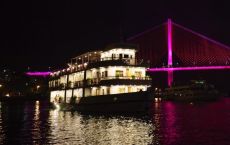 Cruise exterior