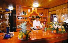 bar