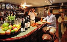 bar