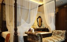 Royal Queen Suite