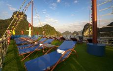Cruise sundeck