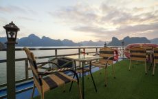 Cruise sundeck