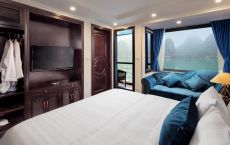 Balcony cabin