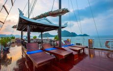 Cruise sundeck
