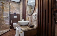 bathroom-deluxe1