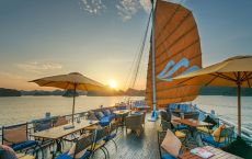 Cruise sundeck