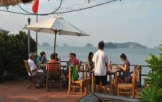 Breakfast in island