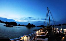 Cruise sundeck