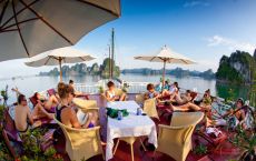 Cruise sundeck
