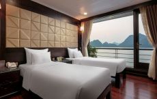 Twin bed balcony
