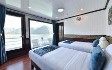 Twin bed balcony