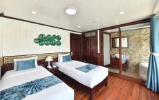 Twin bed balcony