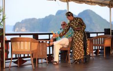 Cruise sundeck