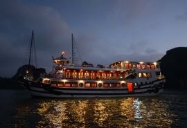 Royal Palace Cruise