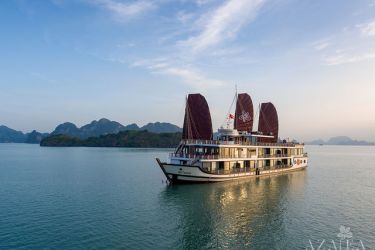 Azalea Cruise Halong Bay