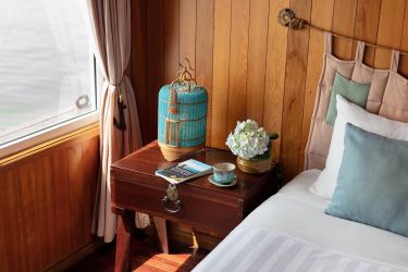 Cozy Bay Cruise