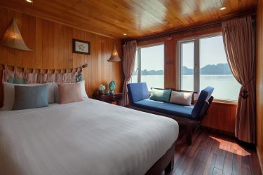 Cozy Bay Cruise