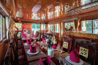 Cozy Bay Cruise