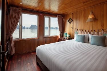 Cozy Bay Cruise