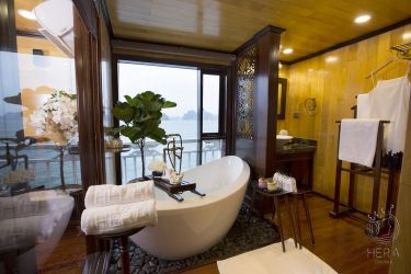 Hera Cruise Halong Bay