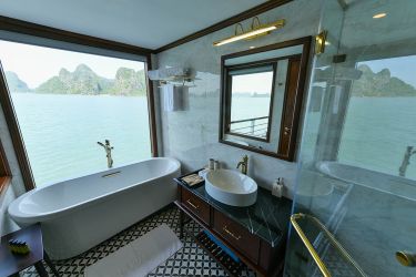 Heritage Cruise Binh Chuan