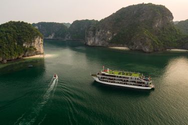 La Casta Cruises