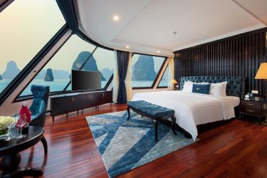 Le Theatre Cruise