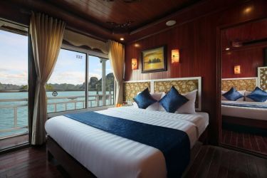 Rosa Boutique Cruise