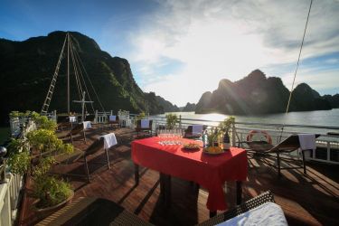 Rosa Boutique Cruise