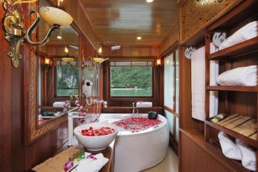 Royal Wings Cruise
