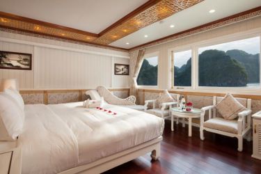 Royal Wings Cruise