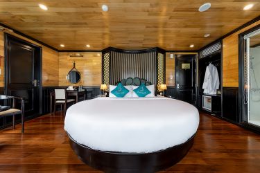 Halong Serenity Cruises