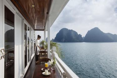 Aphrodite Cruise