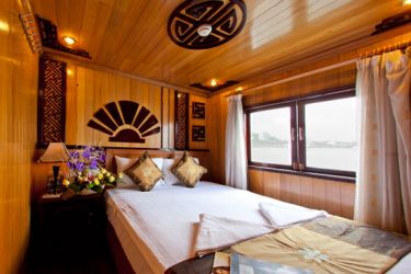 Luxe Aurora Cruise