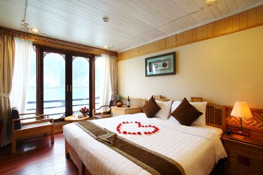 Mila cruise (Luxury Pelican Cruise)