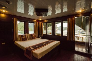 V’Spirit Cruise