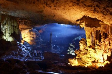 Dau Go cave